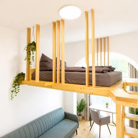 Larooms Rs51 - Altbaucharm Mit Hochbett *