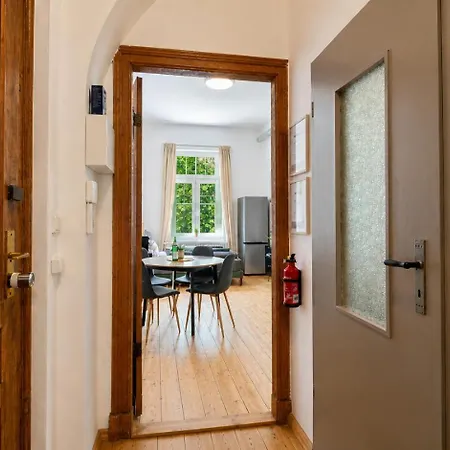 Larooms Rs51 - Altbaucharm Mit Hochbett شقة Halle (Saale)